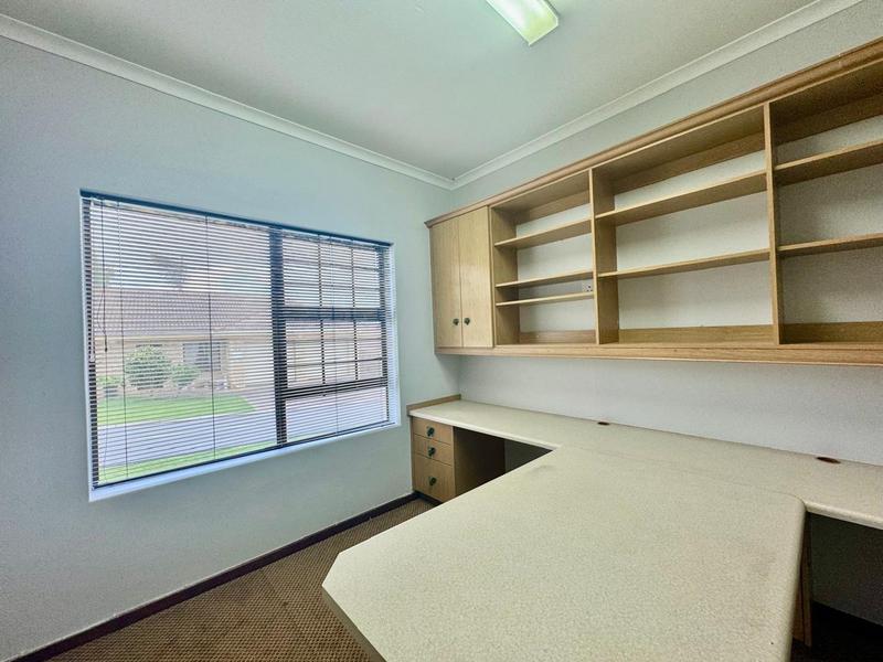 3 Bedroom Property for Sale in Linkside Western Cape